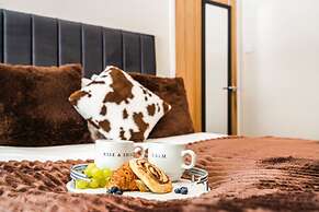 Cosy 4-bed - Sleeps 7, Garden & Pet-friendly