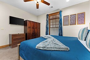 Penthouse Eagle View for 12!