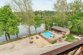Penthouse Eagle View for 12!