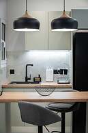 Stylish 2BR flat near hospital & metro
