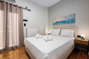 Stylish 2BR flat near hospital & metro