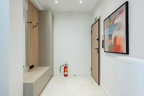 Stylish 2BR flat near hospital & metro