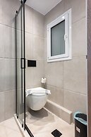 Stylish 2BR flat near hospital & metro