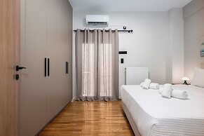 Stylish 2BR flat near hospital & metro