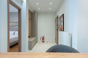 Stylish 2BR flat near hospital & metro