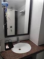 Airport City Hotel