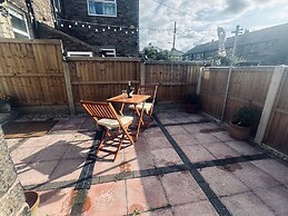 16 Oak Bank