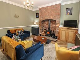 16 Oak Bank
