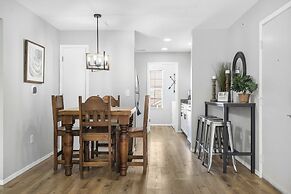 Tranquil Getaway For 8
