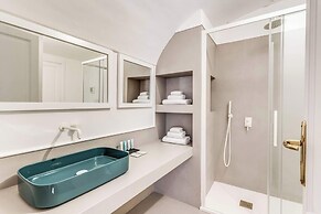 Giulia 3 Villa Apartment Shared Pool Sea Views