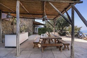 Giulia 2 Villa Apartment Shared Pool Sea Views