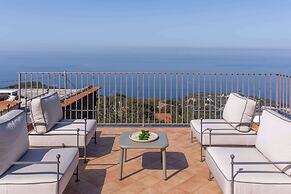 Giulia 2 Villa Apartment Shared Pool Sea Views