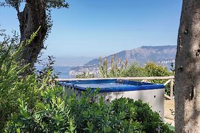 Giulia 2 Villa Apartment Shared Pool Sea Views