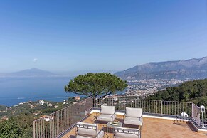 Giulia 1 Villa Apartment Shared Pool Sea Views