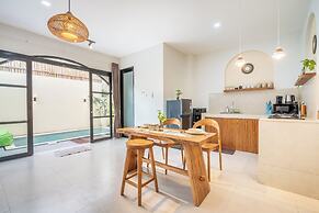 1BR Modern Private Pool Villa