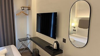 Vibe Hotel Alabang
