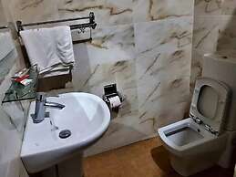 Tomats Hotel and Suites