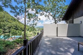 Xunmiri Qinin Villa