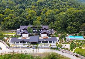 Xunmiri Qinin Villa