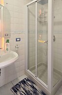 La Perla Blu - De Vivo Realty