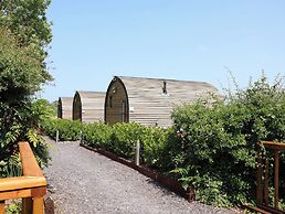 Honeypot Hideaways - Acacia