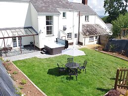 Littleham Court Manor