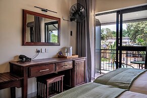 Victoria Falls Oasis Hotel