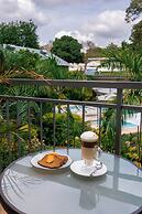 Victoria Falls Oasis Hotel