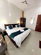 Hotel Shiv Palace