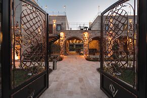 Sv Valinor Stone House