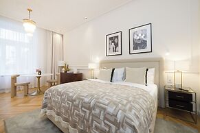 RAFAEL KAISER - Signature Apartments