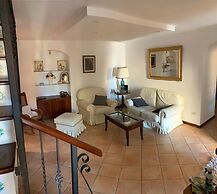 Annygiò House - De Vivo Realty