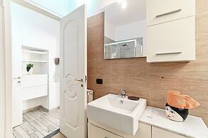 Chic apt near Duomo di Como