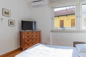 Welcoming Flats by Lake Como