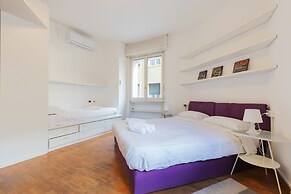 Welcoming Flats by Lake Como