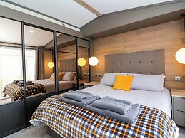 Hazelnut Lodge