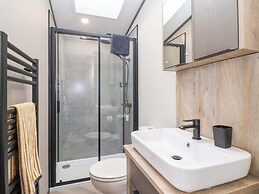 Hazelnut Lodge