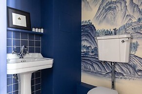 Spring Gardens by Onefinestay