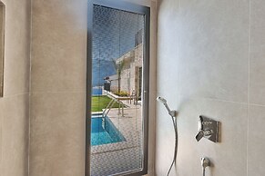 Lyxos Hotel