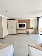 Lyxos Hotel