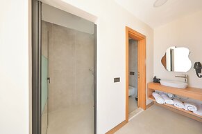 Lyxos Hotel