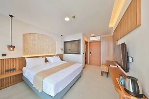 Lyxos Hotel