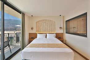 Lyxos Hotel