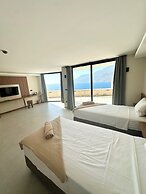 Lyxos Hotel