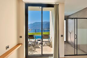 Lyxos Hotel