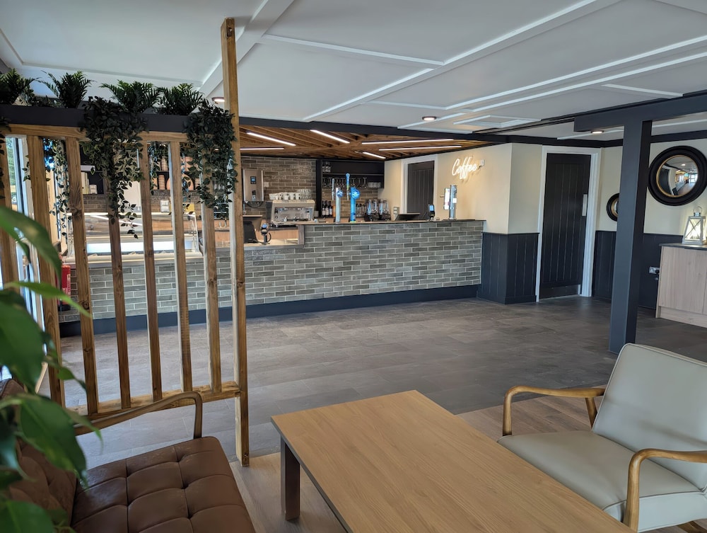Willowbrook Hideaway - Billing Aquadrome
