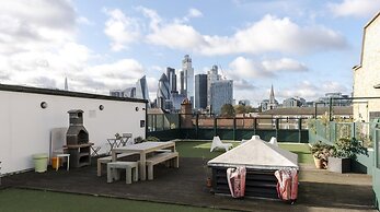 Stunning 2-bed Converted Warehouse - Sleeps 4
