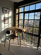Stunning 2-bed Converted Warehouse - Sleeps 4