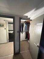 Stunning 2-bed Converted Warehouse - Sleeps 4