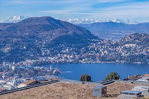 Aurora Apartment in Como
